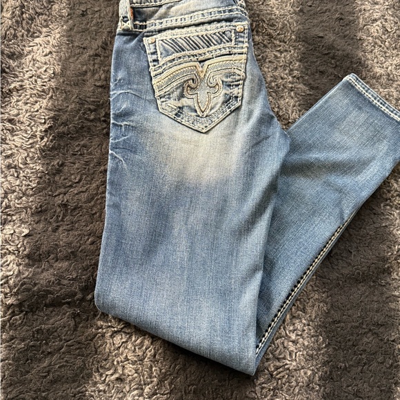 Two pairs of almost like new Rock Revival skinny jeans size 27 inseam 31. - Picture 5 of 9